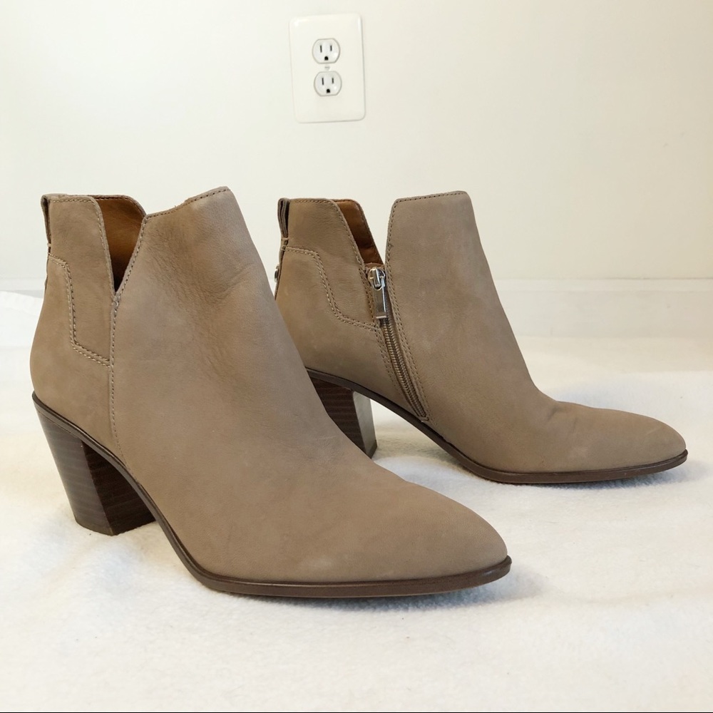 Franco Sarto Oreste Mushroom Leather Bootie, size 9.5 Medium